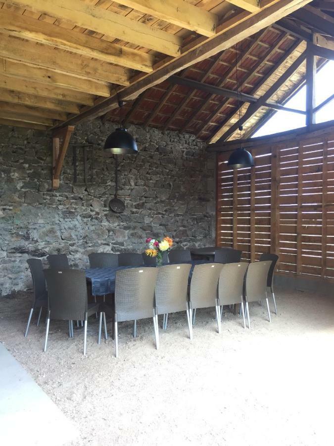 Grand Gite Maison D Alice Auvergne - 15 Personnes Saint-Bonnet-des-Quarts Exterior photo